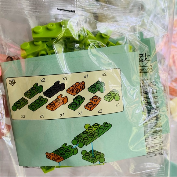 Brand new set of 8 packs of Lego-like building sets. Party favors. Jumei brand - Picture 10 of 13